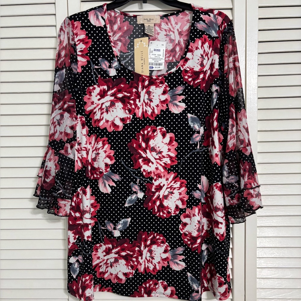 Gorgeous Floral Blouse NWT